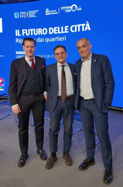 Da sinistra, il Presidente dell'Ordine Ingegneri di Verona e Provincia Matteo Limoni, il Presidente dell'Ordine degli Architetti di Verona Matteo Faustini e il Presidente del Collegio Geometri e Geometri Laureati della Provincia di Verona Romano Turri